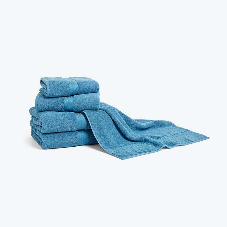 رداء قطني مطرز بالأكمام الطويلة hover image